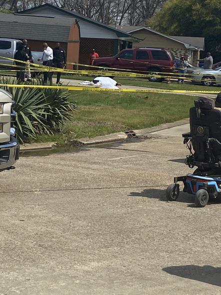 Law Enforcement Agencies Investigate Triple Homicide in Indianola