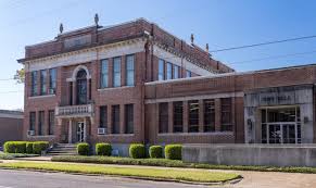 Debate Over District Priorities: Washington County Supervisors Clash on Road Repair Funding