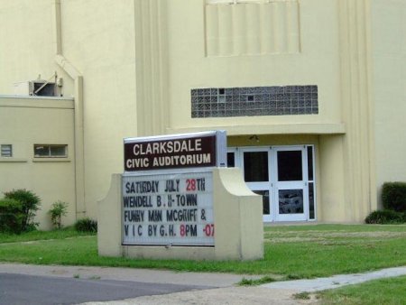 Warming Center Open 24/7 at Clarksdale Civic Auditorium