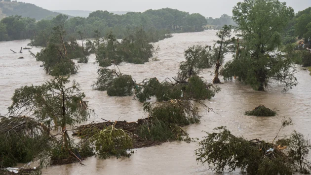 Texas flooding timeline: How rapidly rising waters killed dozens