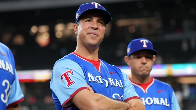 Former MLB All-Star Mark Teixeira running for Congress in Texas