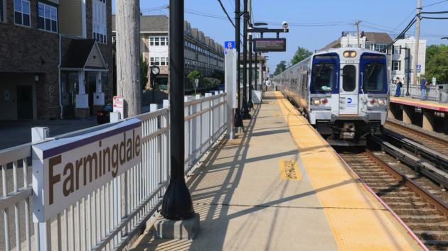 Trump establishes emergency board to resolve Long Island Rail Road union dispute