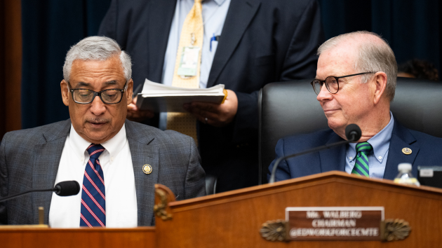 Democrats want investigation into shutdown out-of-office email replies