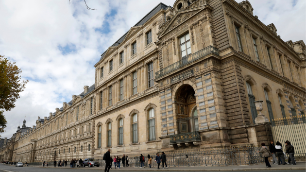 Intense manhunt for Louvre suspects continues after DNA found in helmet and glove