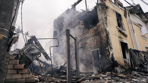 Kyiv hit by some of the heaviest overnight attacks in months ahead of Trump-Zelenskyy meeting