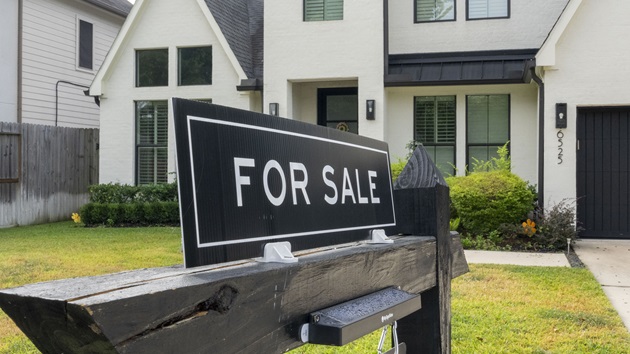 Why are mortgage rates at their lowest level since 2024?