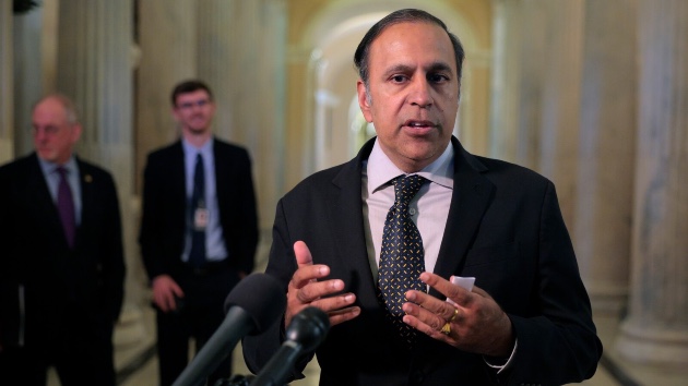 In Illinois’ Democratic primaries, generational change and heavy spending take center stage