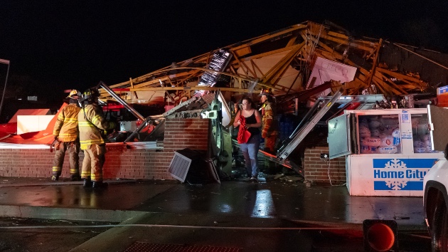 At least 2 dead as 45 tornado warnings remain across 7 states