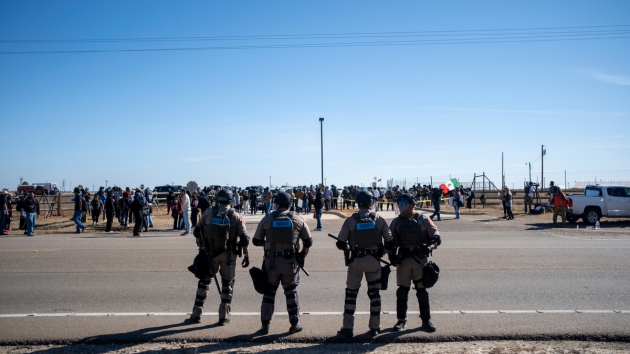 911 calls from ICE detention center underscore concerns about conditions, advocates say