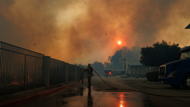 Multiple large wildfires menacing Southern California, prompting thousands to evacuate