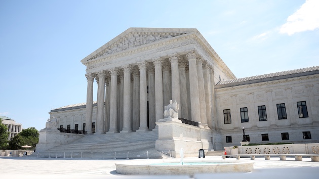 Supreme Court rolls back federal limits on campaign finance