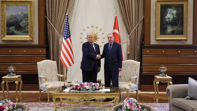 Trump says he’ll consider giving Turkey F-35 jets, adds that US will lift sanctions