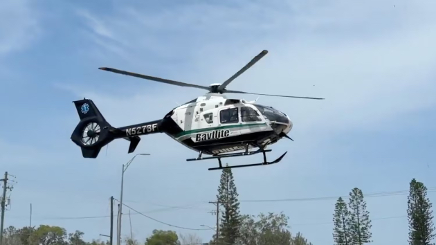 2 Florida deputies airlifted after shooting