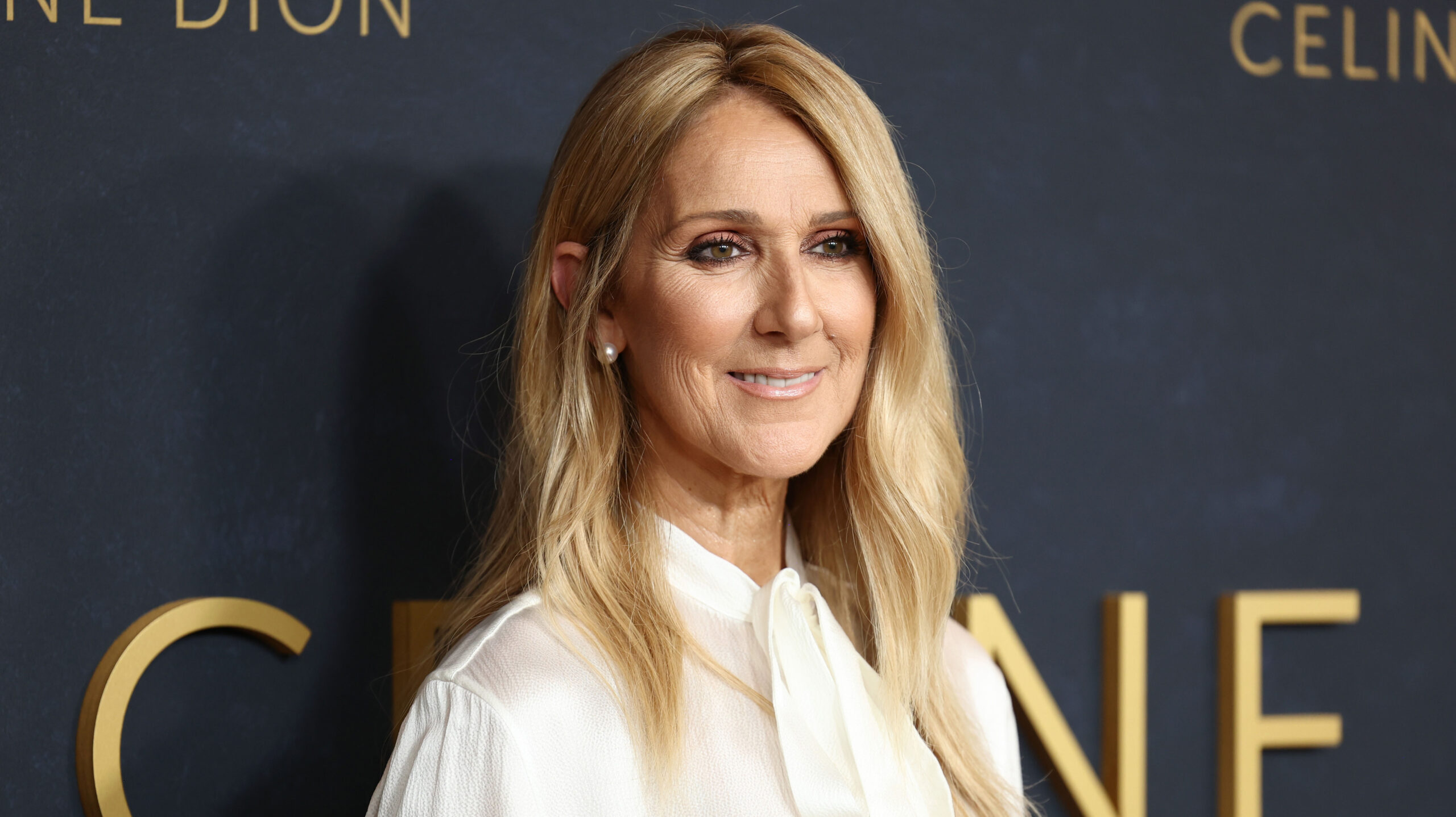 Celine Dion returns to the stage amid stiff-person syndrome battle