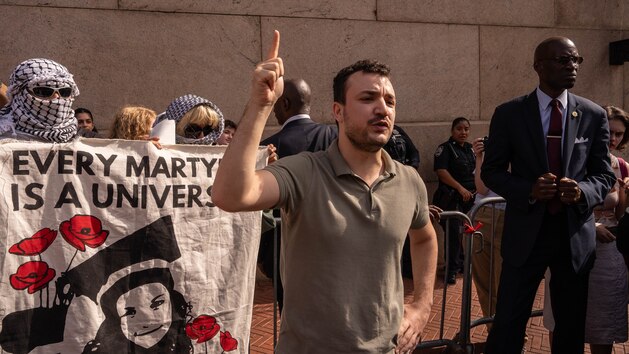 Pro-Palestinian activist Mahmoud Khalil appeals to Supreme Court to sue Trump admin over free speech